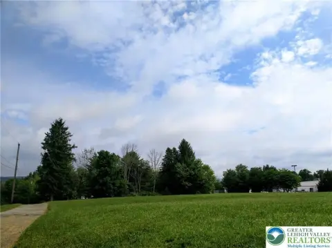 Commercial Lot in Growing Area