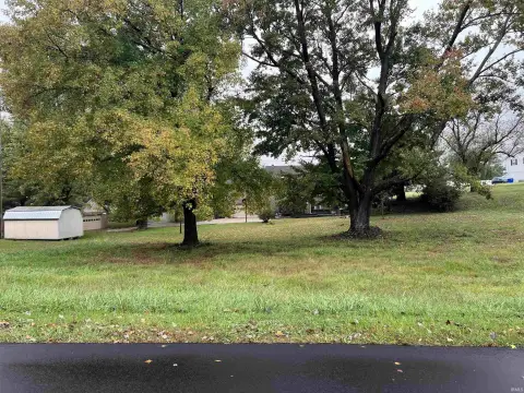 Residential Land in Boonville, IN