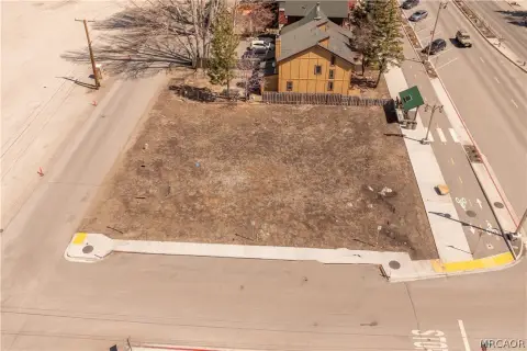 Commercial Lot in Moonridge