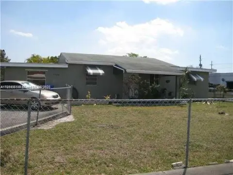 Hollywood Multifamily Income Property