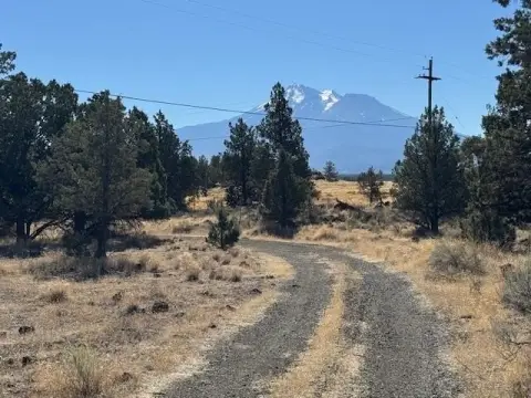 40 Acres Land with Structure