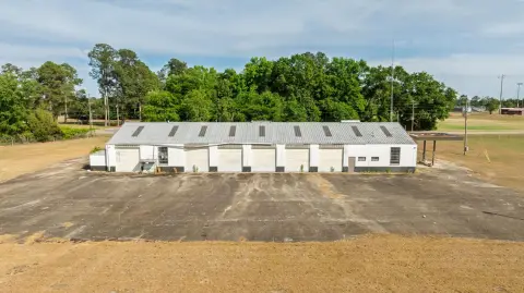Flex Space with Multiple Roll-Up Doors