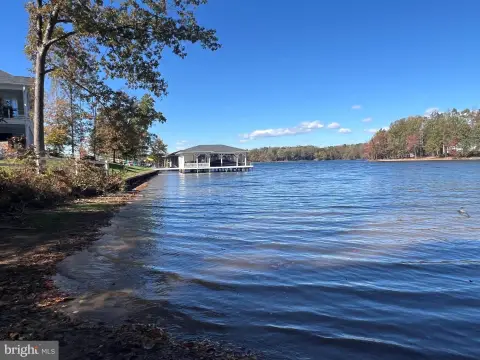 Waterfront Lot in Noah's Landing