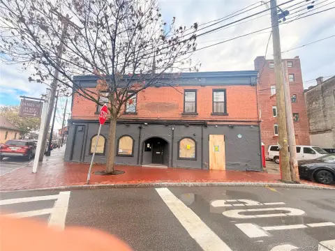 Restaurant/Bar Space in Middletown