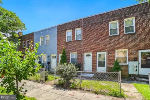 Income-Generating Duplex Near H Street
