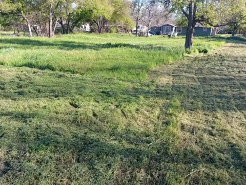 Residential Land in Comanche, Texas