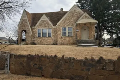 Four Units and Vacant Lot