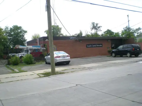 Vacant Flex Space with Equipment