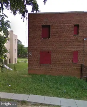 Multifamily Building in Washington, DC