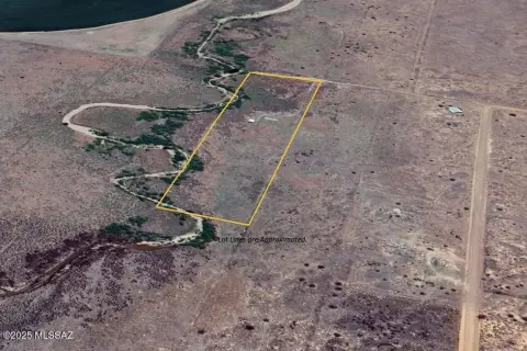 9.97 Acres in Pearce, AZ