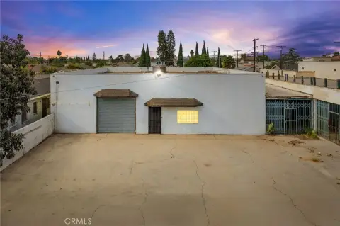 Renovated Warehouse in Compton, CA