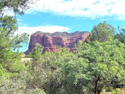 Sedona Land with Red Rock Views