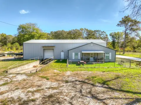 Commercial Building and Land Auction