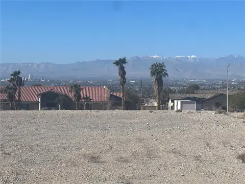 Las Vegas Land with City Views