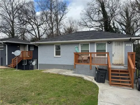 Income-Producing Duplex in East Point