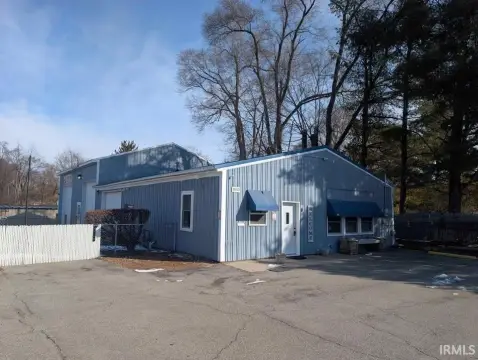 Elkhart Mixed-Use Building For Lease