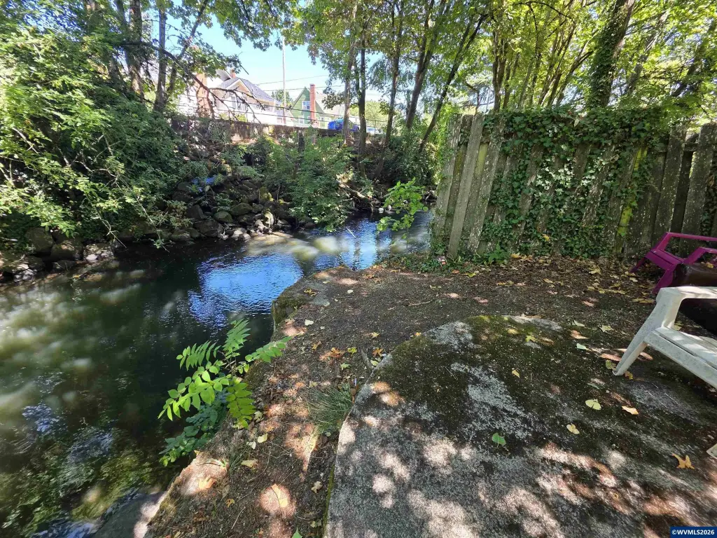 Picture 30
