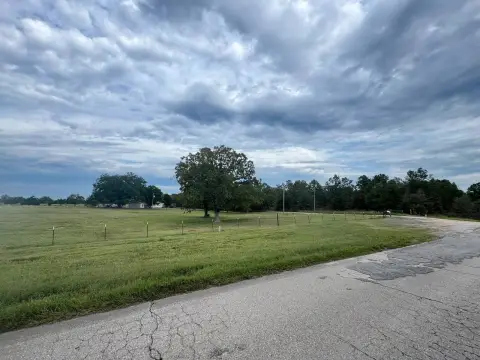 Ringold Farmhouse on 21 Acres