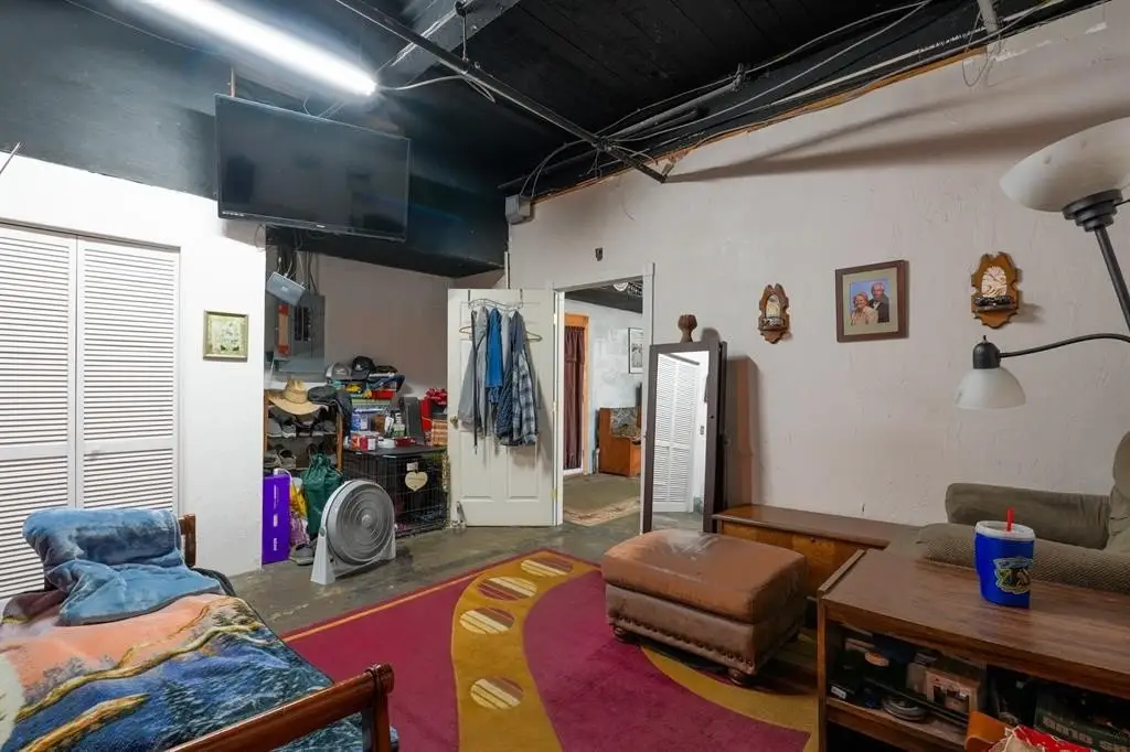 Picture 19