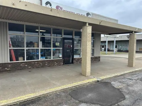 Retail Space in Audubon Plaza