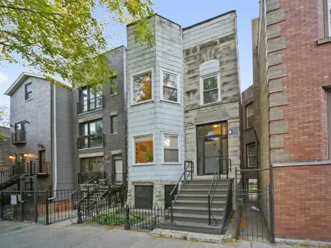 Income-Producing 4-Unit Near Wicker Park