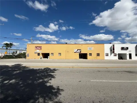 Medley Industrial Space For Rent