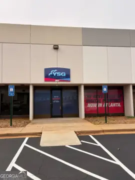 Versatile Commercial Space in Tucker