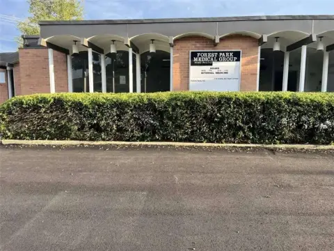 Forest Park Professional Suites Property