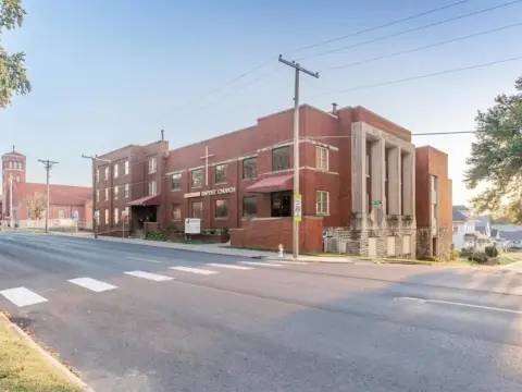 Versatile Building in St Joseph
