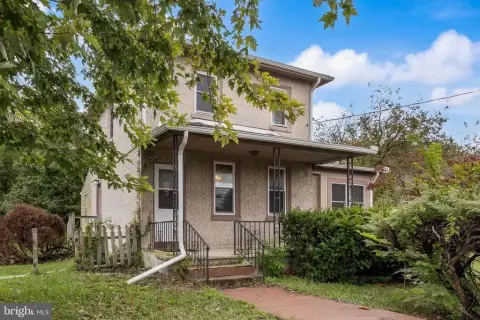 Commercial Property with Residential Features