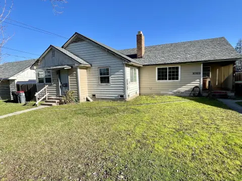 Medford Duplex with ADU Potential