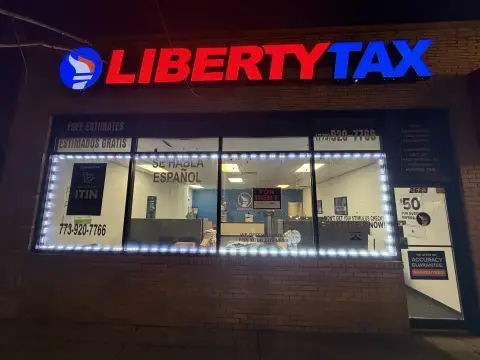 Chicago Storefront Near Planet Fitness