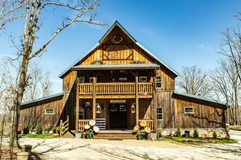 Post-and-Beam Barn Wedding Venue