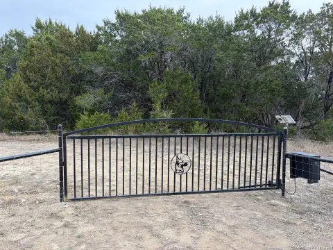 25 Acres in Bandera, Texas