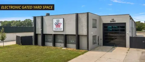 Flex Space With Gated Yard