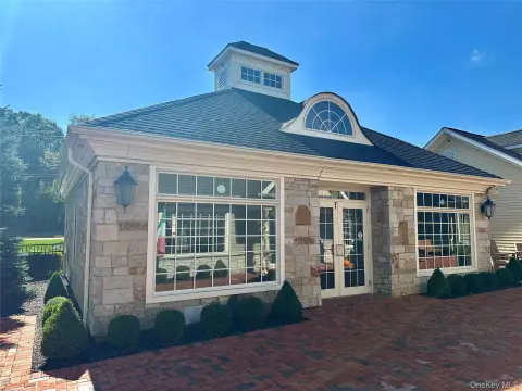 Retail Space at Shoppes