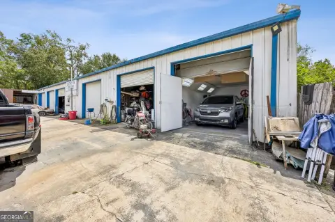 Steel Flex Building with Roll-Up Doors