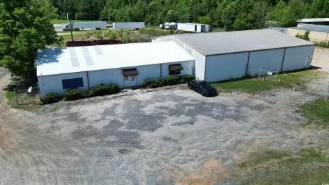 Versatile Flex Space on Acreage