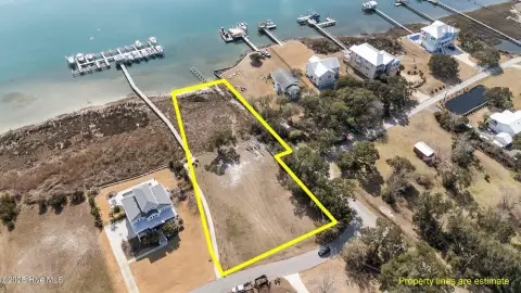 Waterfront Lot in Sloop Point