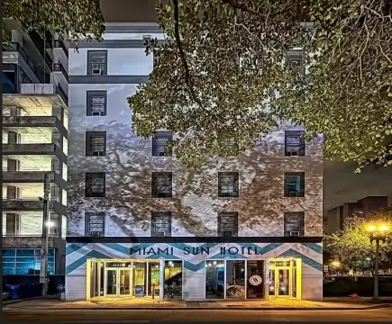 Downtown Miami Restaurant Opportunity