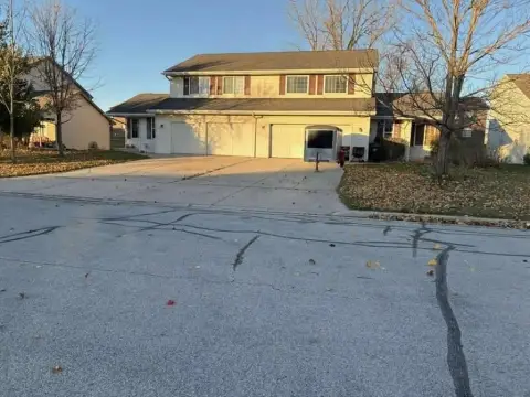Green Bay Duplex in Howard