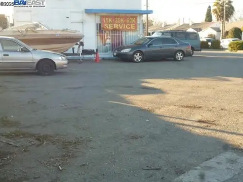 San Lorenzo Auto Repair Shop