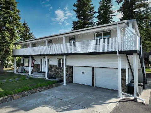 Eight-Unit Apartment Building