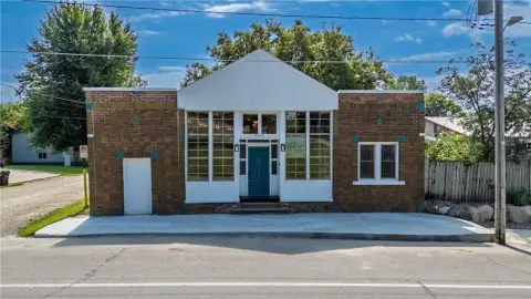 Versatile Mixed-Use Property in Wheatland