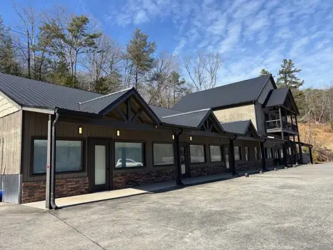 Mixed-Use Property with Guest Quarters