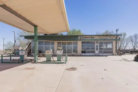 High-Traffic Commercial Redevelopment Opportunity