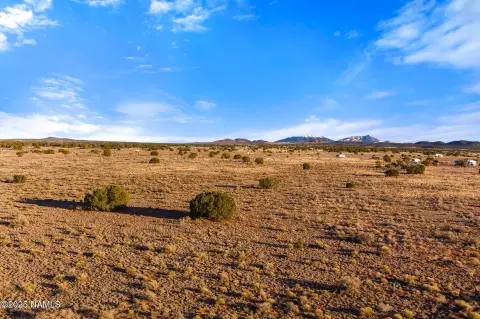 Land with San Francisco Peaks View