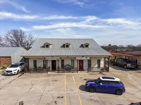 Quinlan Office Building For Sale
