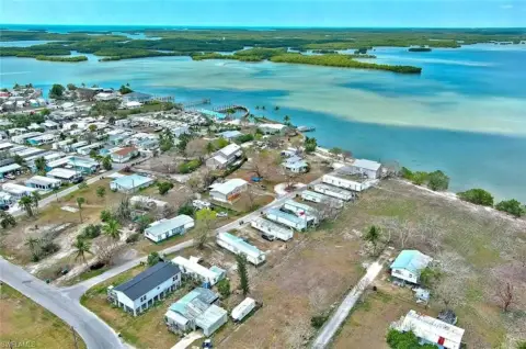 Chokoloskee Island Multi-Unit Property