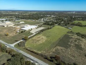 Unrestricted Land in Chico, Texas